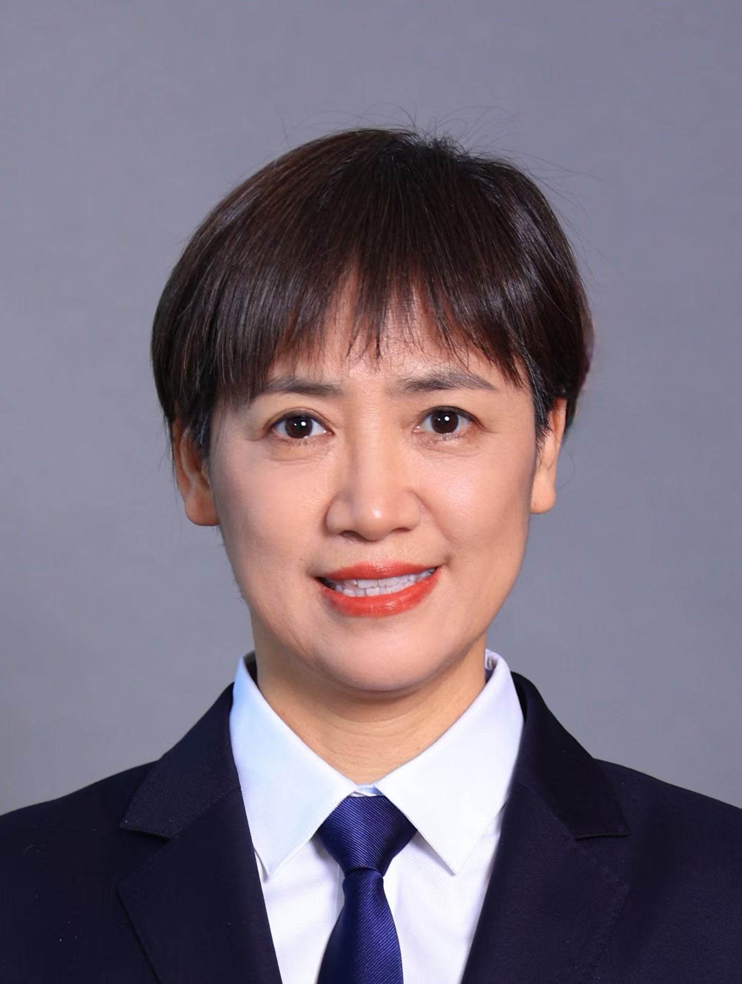 bfd87b2e6e1d401492a11bd9c976bb77.jpg 任老师照片.jpg